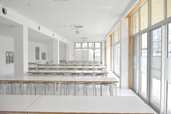 所沢高等学校 驚くほどきれいな食堂内部